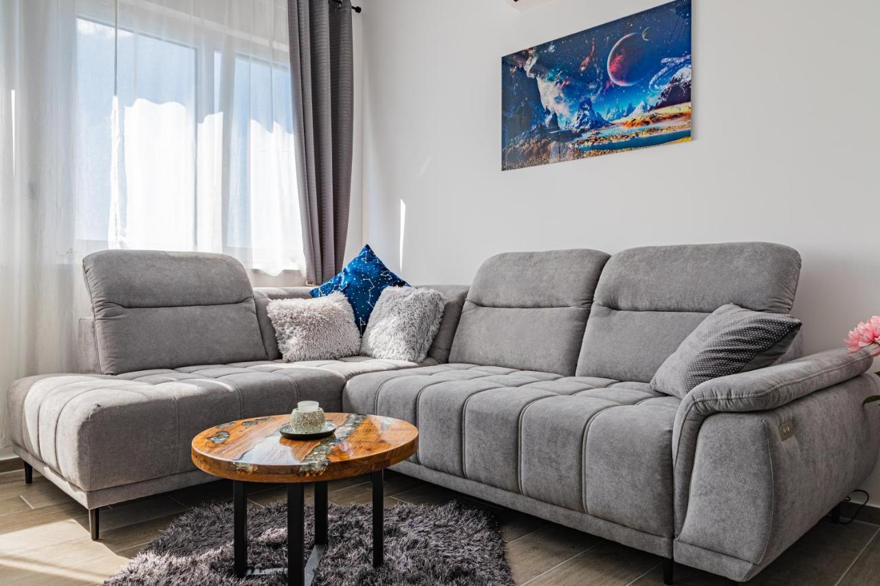 Jacuzzi - Flexible Selfcheckins 20 - Zagreb - Luxury - Garage - Smart - Brand New - Apartments Repinc Bagian luar foto