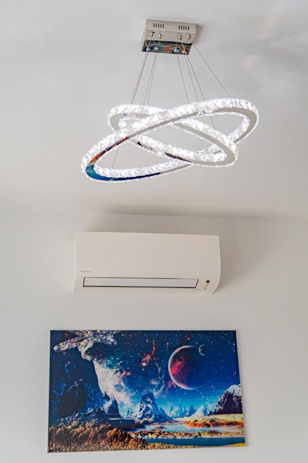 Jacuzzi - Flexible Selfcheckins 20 - Zagreb - Luxury - Garage - Smart - Brand New - Apartments Repinc Bagian luar foto