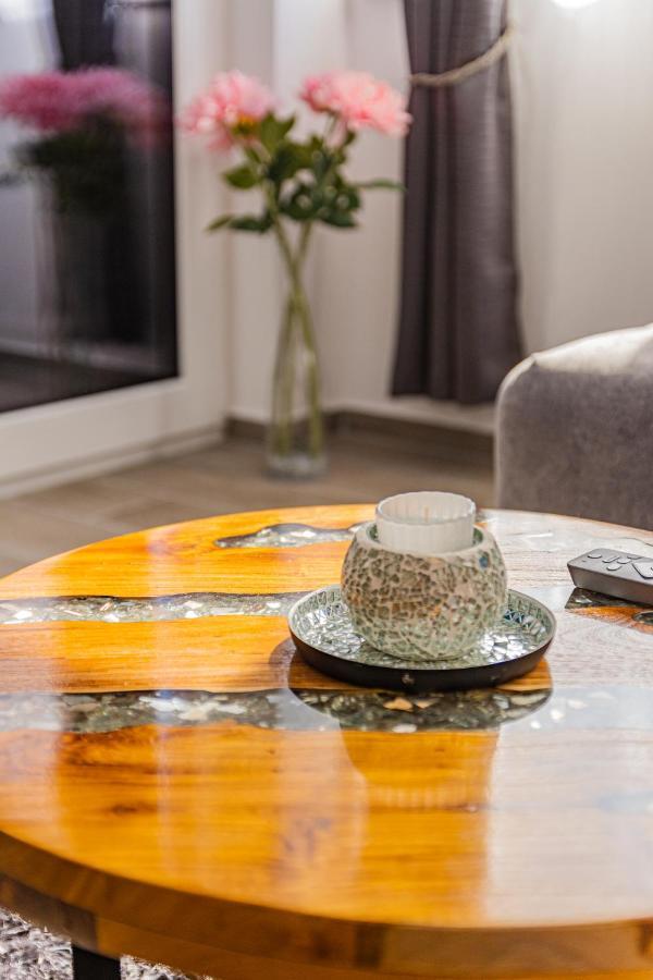 Jacuzzi - Flexible Selfcheckins 20 - Zagreb - Luxury - Garage - Smart - Brand New - Apartments Repinc Bagian luar foto