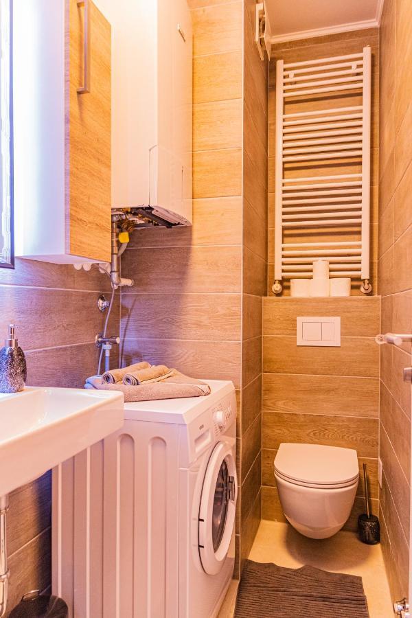 Jacuzzi - Flexible Selfcheckins 20 - Zagreb - Luxury - Garage - Smart - Brand New - Apartments Repinc Bagian luar foto