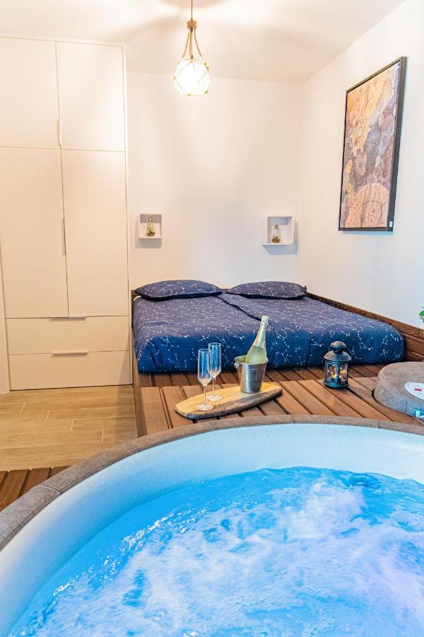 Jacuzzi - Flexible Selfcheckins 20 - Zagreb - Luxury - Garage - Smart - Brand New - Apartments Repinc Bagian luar foto